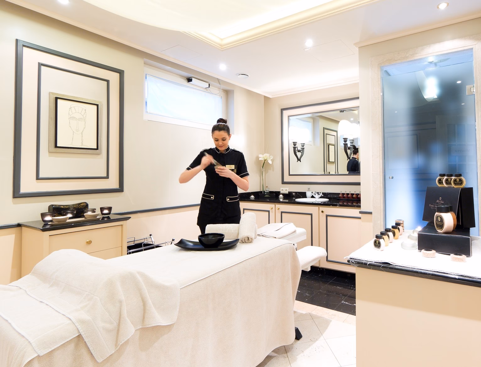 Wer hat das Hôtel Sacher erfunden?