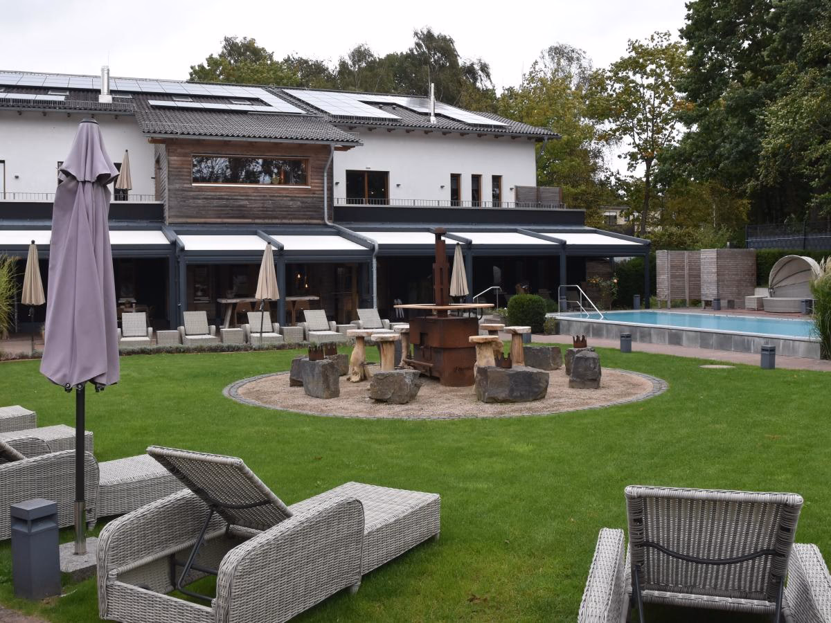 Was bietet der Saunagarten?