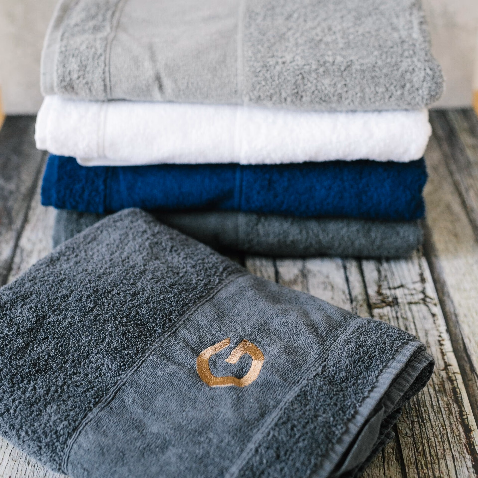 Wofür eignen sich bestickte Handtücher für Gewerbekunden?