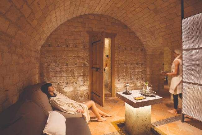 Do you need a hammam for a sauna in Paris?
