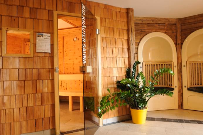 Wie lang ist das Schwimmerbecken im Schwimmbad Kalsdorf?