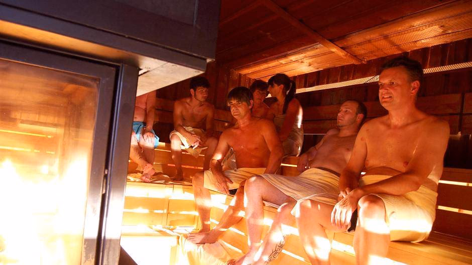 Was kann man in einer finnischen Sauna machen?