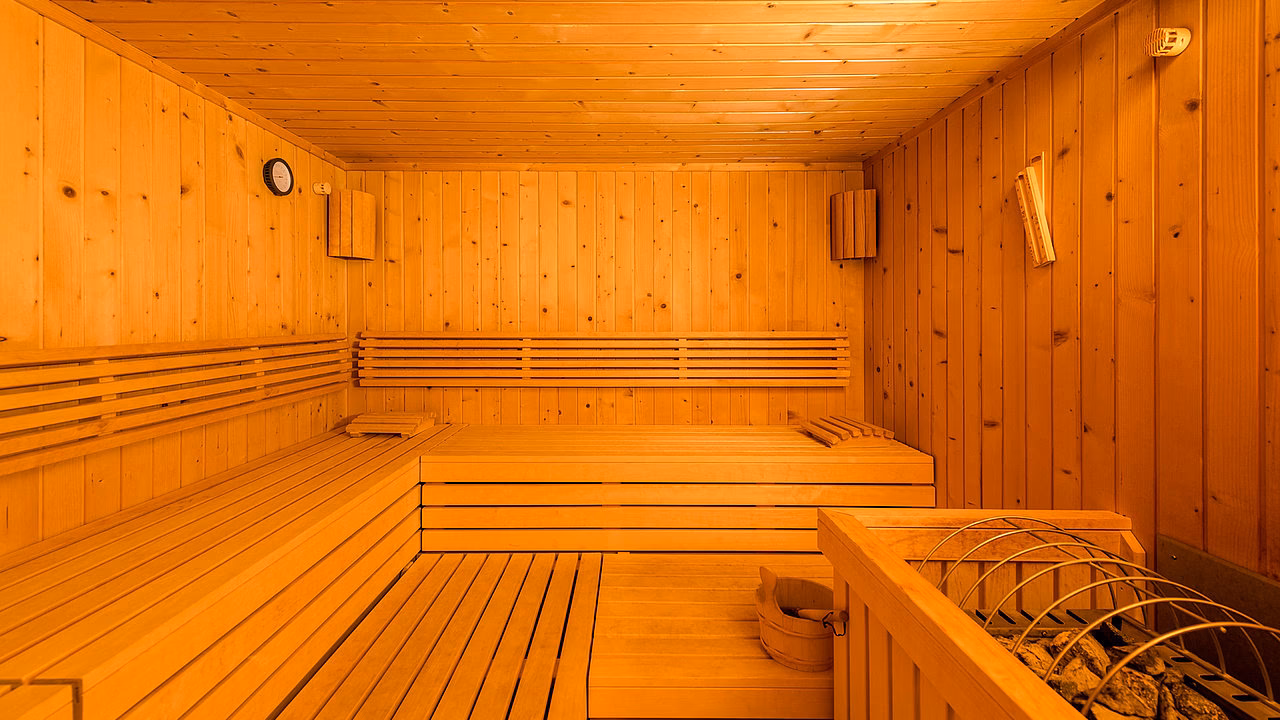 Où se trouve sauna les Bains ?