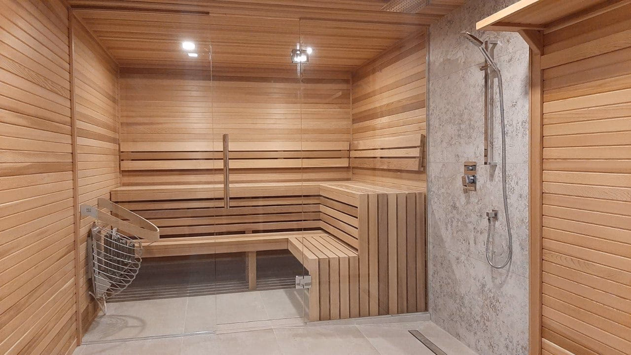 What is the difference between sauna wood and construction wood?