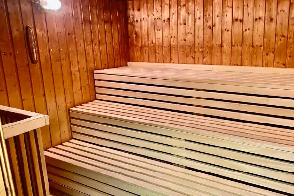 Was kostet eine Tageskarte im Schwimmbad Rothenburg?