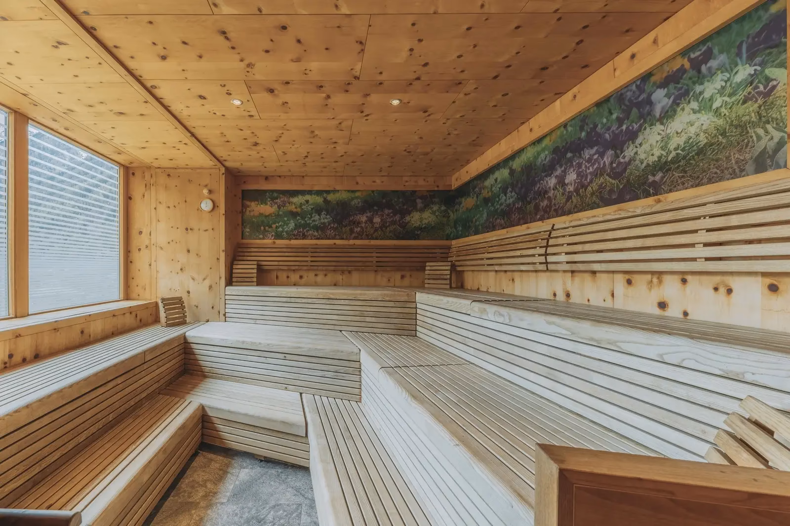 Wie alt muss man für den Sauna-Eintritt sein?