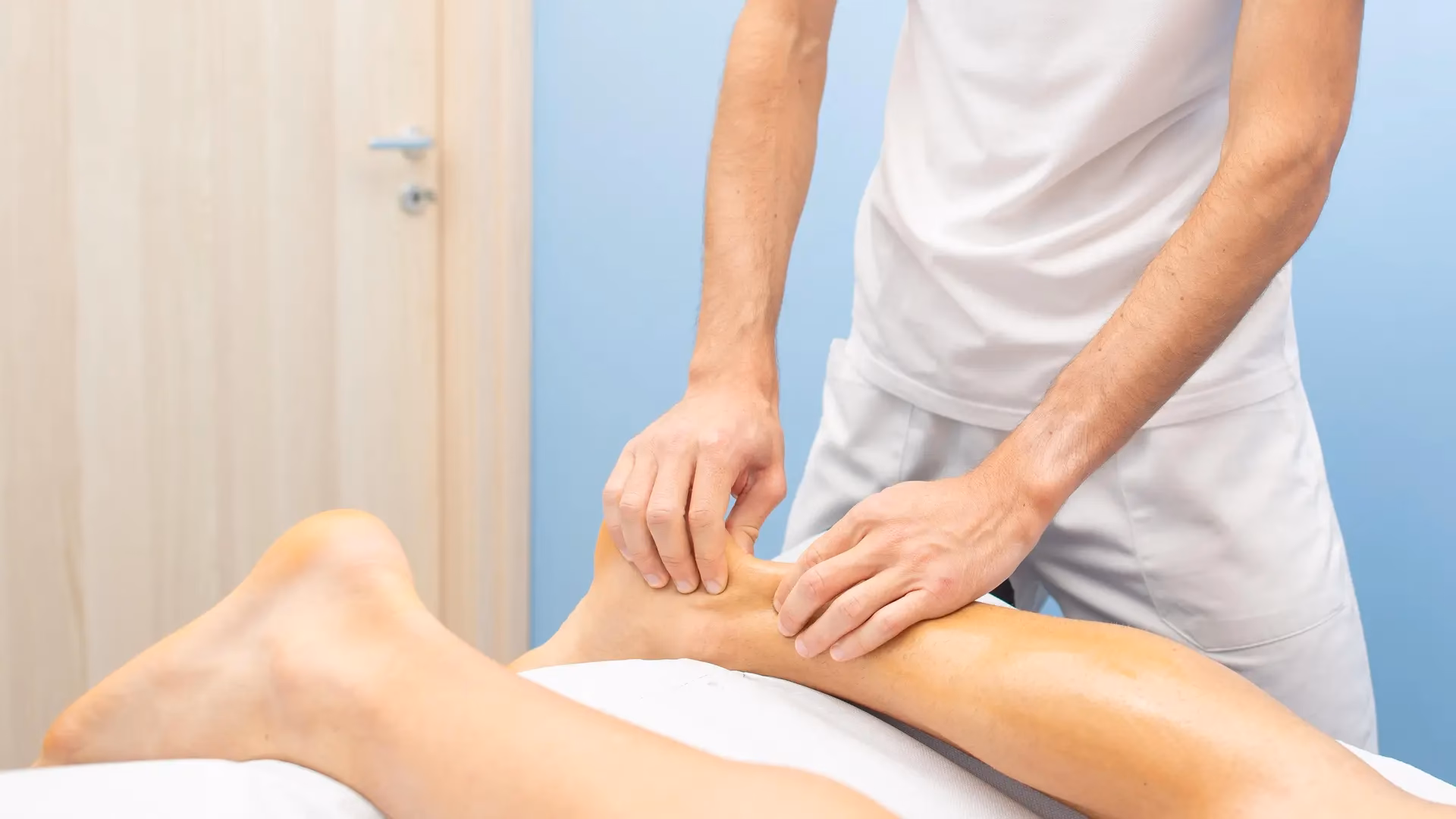 Wie entferne ich Verfilzungen der Achillessehne?