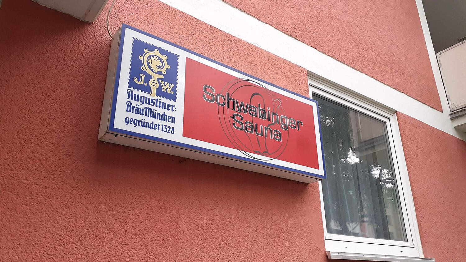 Wie überprüfe ich die aktuellen Daten der Sauna?