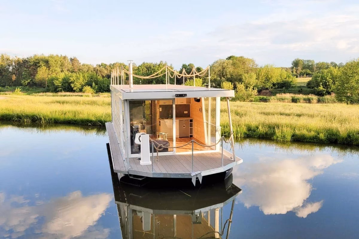 Wie viele schwimmende Ferienhäuser gibt es am Gräbendorfer See?