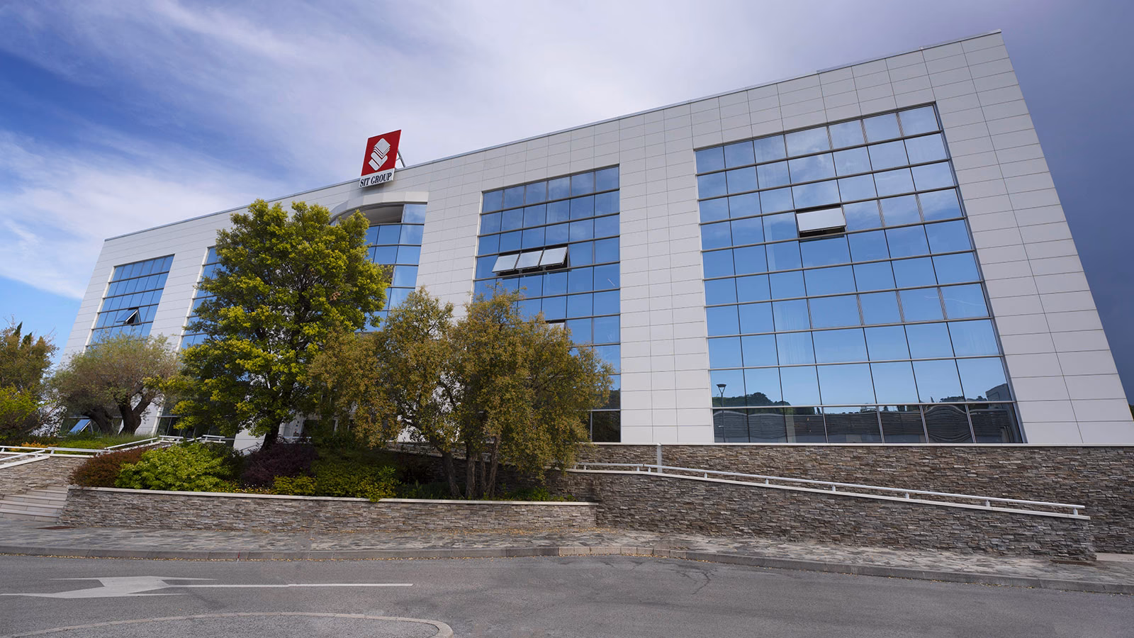 Where is sit group located?