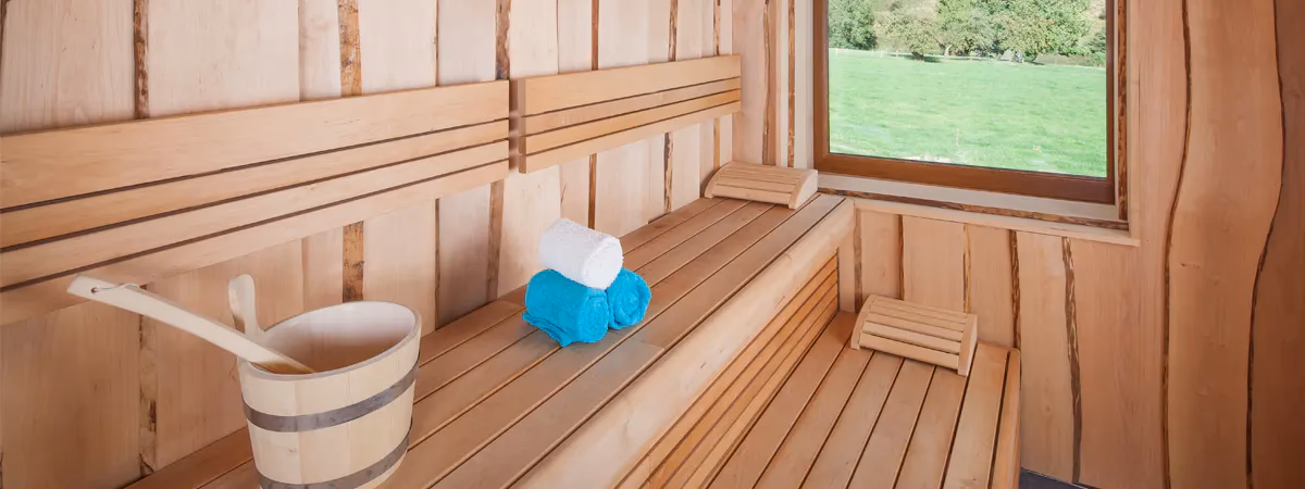 Where are Smallshaw farm cottages?