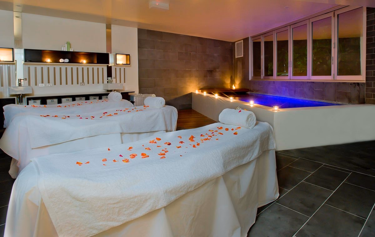 What is stephanies® luxury spas?