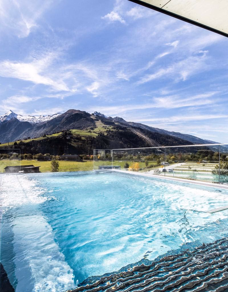 Wie heißt das Hotel in Tauern?