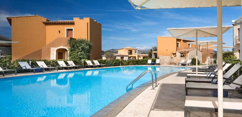 What are the nearest attractions to hotel terradimare?