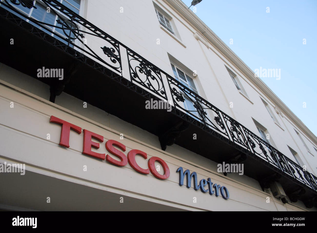 Where can I buy food in Leamington Spa?