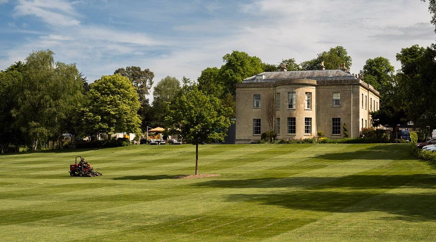 Where is Bishopstrow Hotel & Spa?