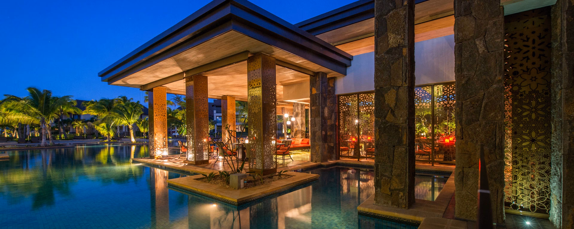 What attractions are near the Westin Turtle Bay Resort & Spa?