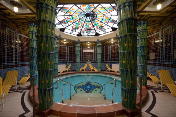 Welche Angebote gibt es im Theresienbad?