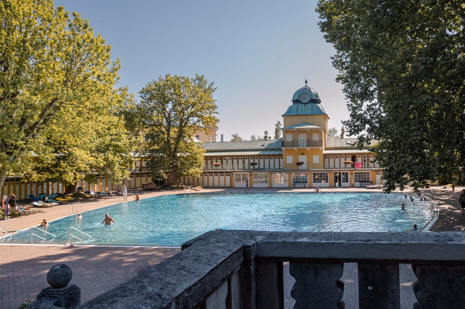 Wie wirkt sich Thermalwasser auf die Haut aus?