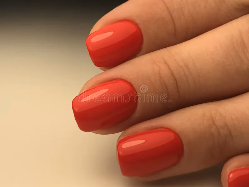 Was ist die schönste Maniküre im Sommer 2025?