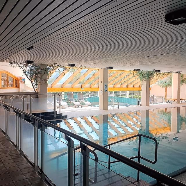 Welche Ermäßigungen gibt es für das Hallenbad?