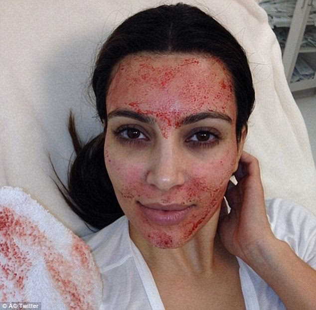 Wie wird das Gesicht vor der Behandlung gereinigt?